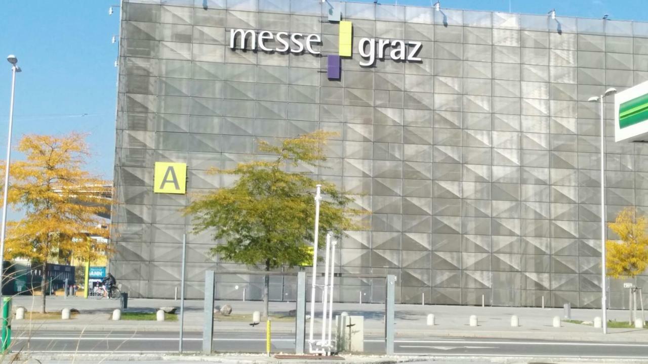 Romantik&business Messe Und Stadthalle Graz, Netflix, Nespresso Apartment Graz